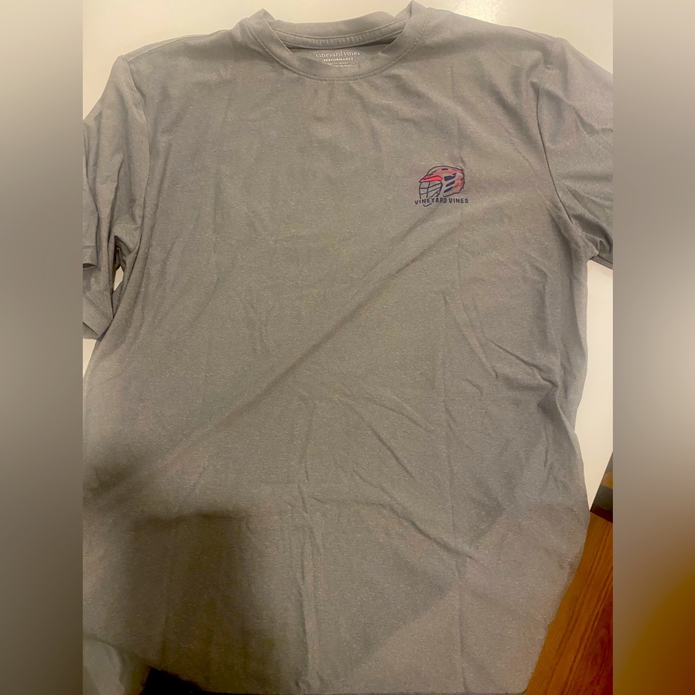 Boys Vineyard Vines lax tshirt size XL
